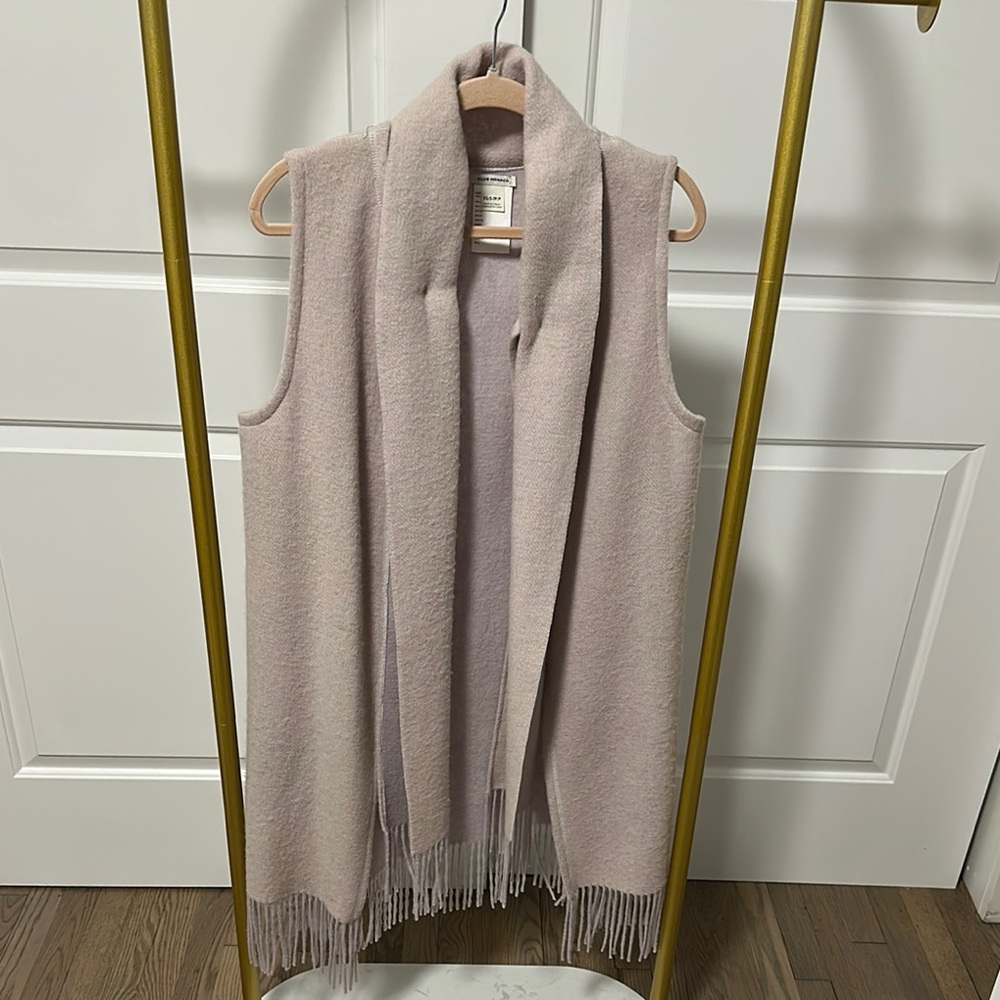 Sleeveless Fringe Vest in Light Pink